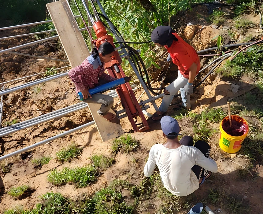 Portable Pneumatic Down-the-Hole Drill Rig Slope Reinforcement Solution