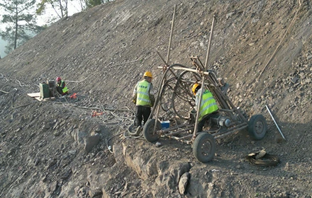 Boost Construction Efficiency | Troubleshooting & Optimization Solutions for Common Failures of XDDrill Portable Split DTH Drilling Rigs