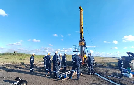 Recently, the XDX-5A crawler full hydraulic core drilling rig shipped by Hubei Xingda Imp&Exp Trading Co., Ltd. has safely arrived in Mozambique. The equipment will soon be put into geological exploration operations for local nickel mines, serving as core drilling machinery for the client&rsquo;s mineral resource survey