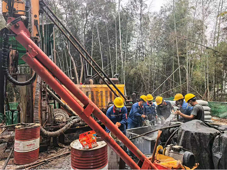 New Achievement! Xingda XDX-6E Full Hydraulic Core Drilling Rig Successfully Completes 1413.9m Deep Hole at Dachang Mining Area