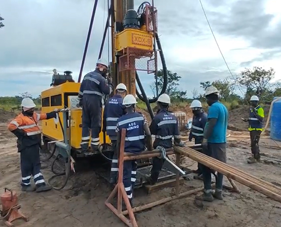 XDX-6 Crawler Full-Hydraulic Core Drilling Rig Technical Service for Gold Mine Project in Zambia