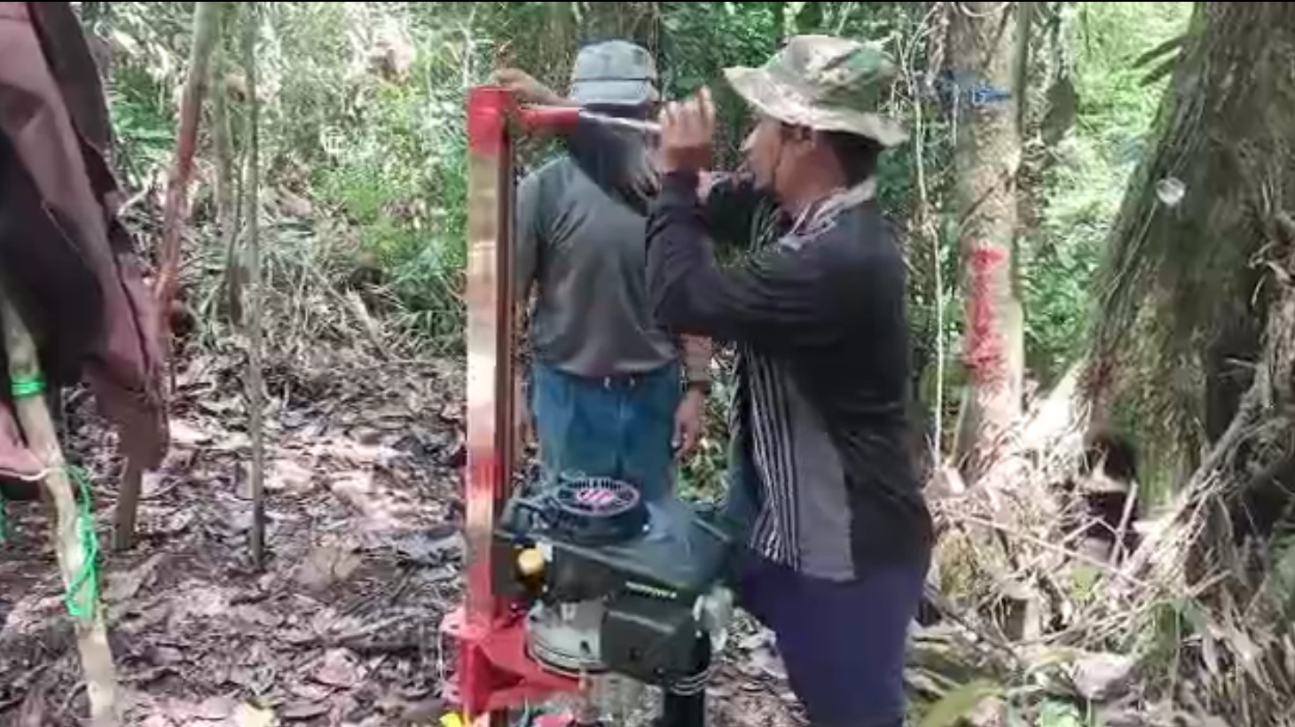 Portable Backpack Core Drilling Rig Practical Training for Clients in Malaysia